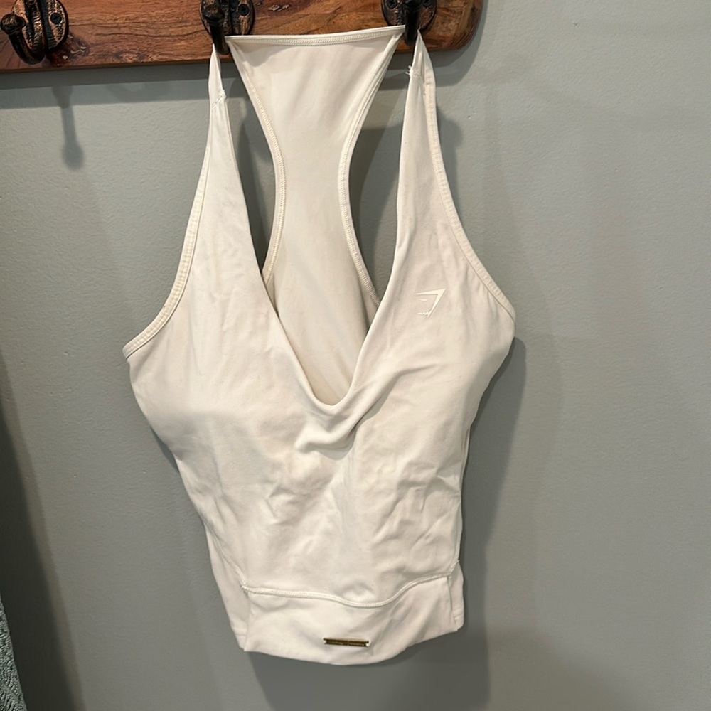 Gym shark bra top white